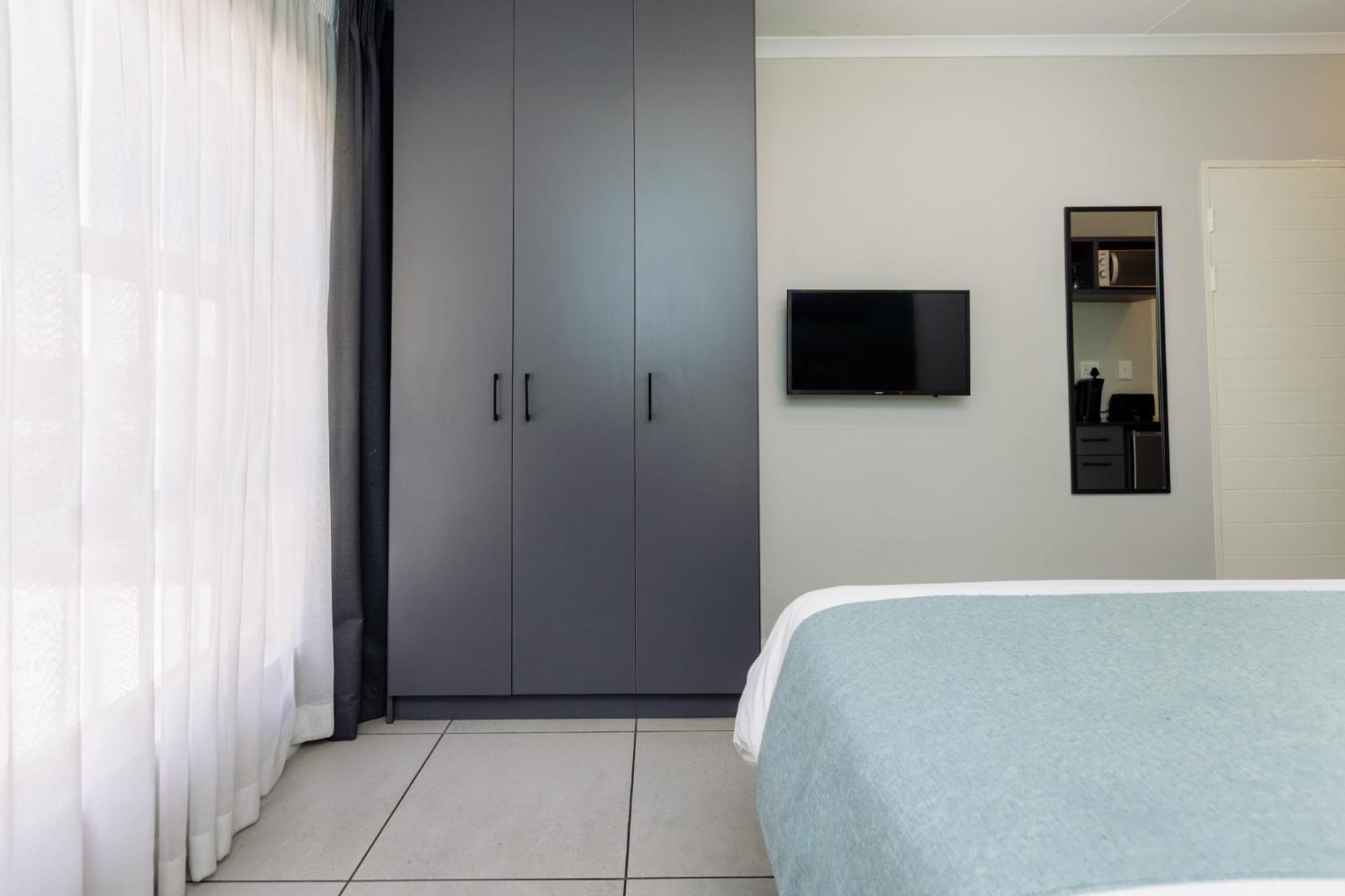 Mint Express Melrose View Apartment Йоханесбург Стая снимка