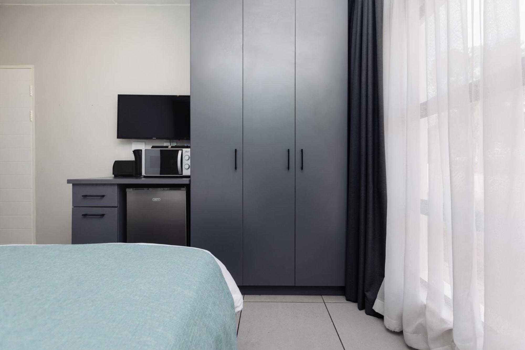 Mint Express Melrose View Apartment Йоханесбург Стая снимка